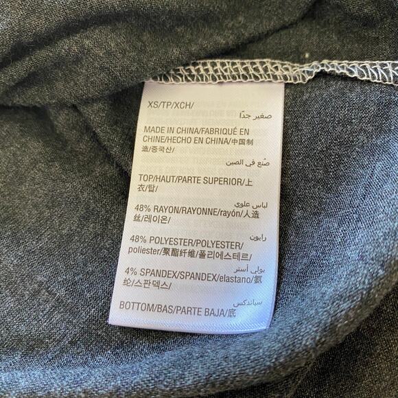 NWT INC Long Sleeve Cold Shoulder Top Gray & Black Color Block Size XS - Picture 4 of 9